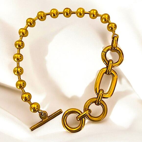 Gold Stainless Steel Chain Link Bracelet - Picture 2 of 4